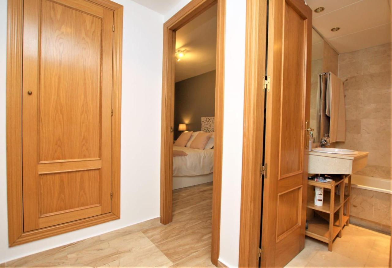 Apartamento Beachfront La Jacaranda Marbella Luaran gambar